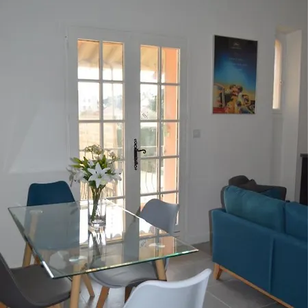 A Golfe Juan Apartamento